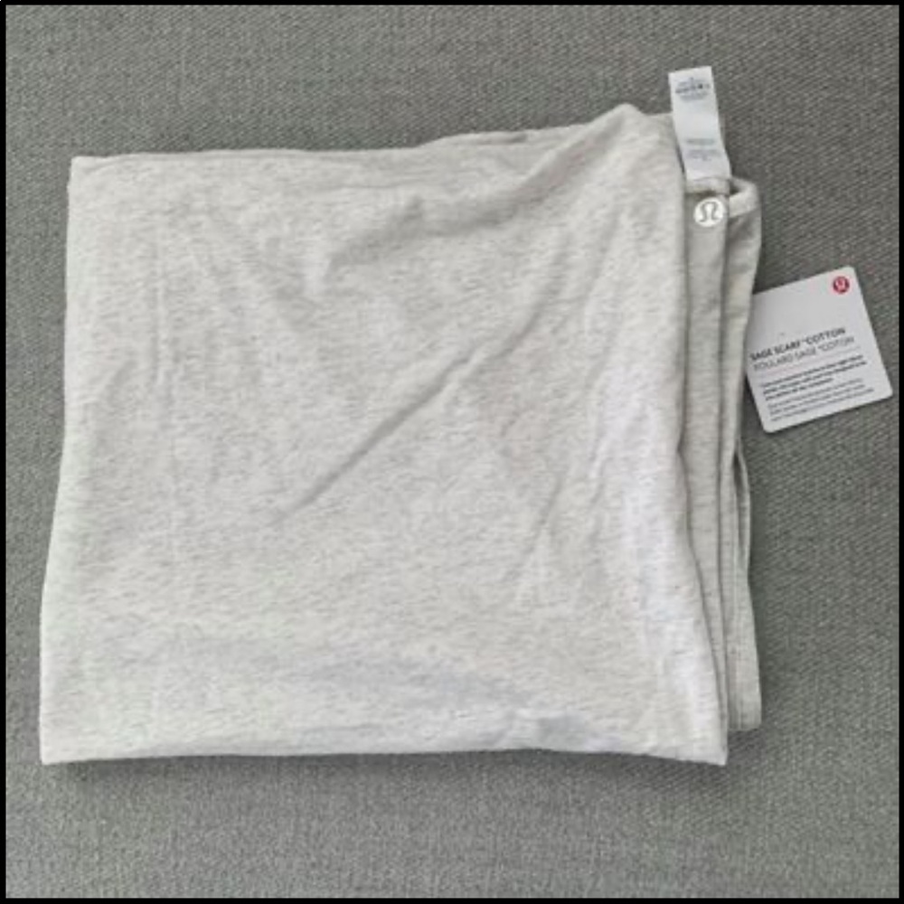 Lululemon Sage Scarf